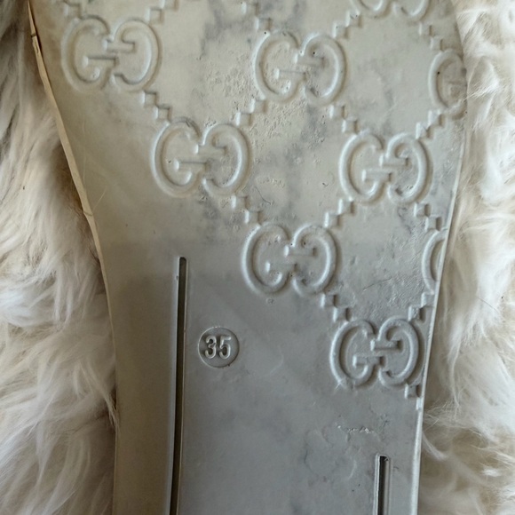 Gucci Ace Embroidered Bee ,Fur-Lined
Sneakers - Size 35 US 5 - Picture 12 of 14